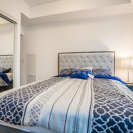 Aaira Suites โตรอนโต ภายนอก รูปภาพ