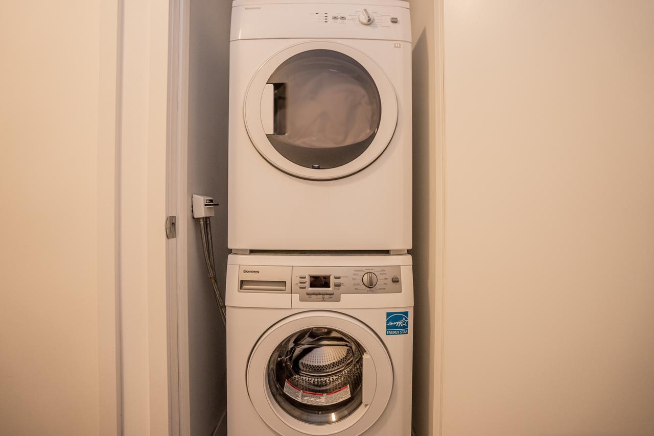 Aaira Suites โตรอนโต ภายนอก รูปภาพ