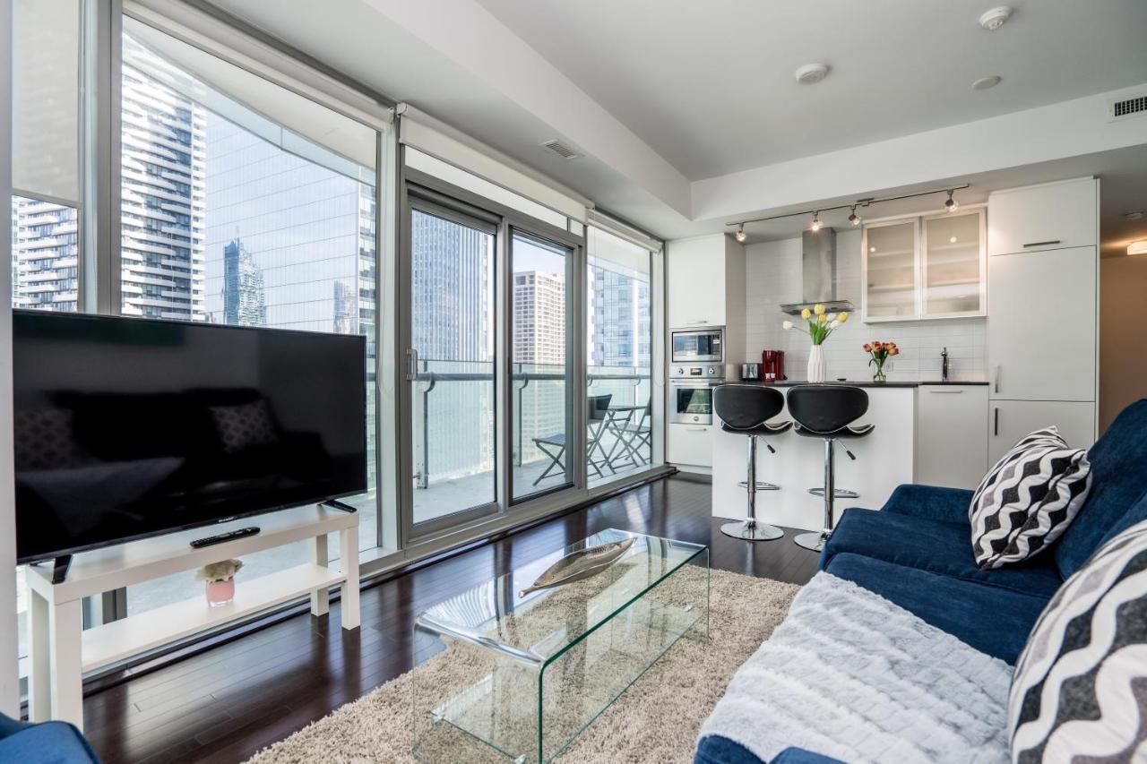 Aaira Suites โตรอนโต ภายนอก รูปภาพ
