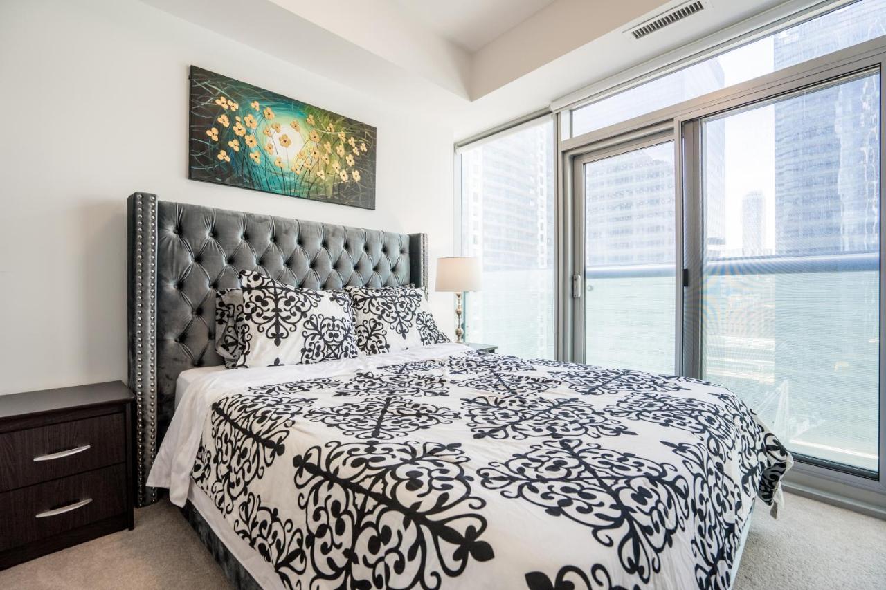 Aaira Suites โตรอนโต ภายนอก รูปภาพ