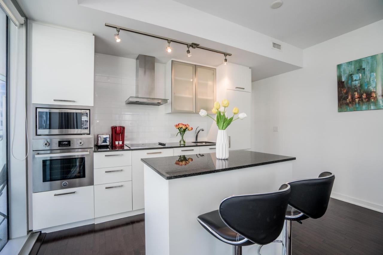 Aaira Suites โตรอนโต ภายนอก รูปภาพ