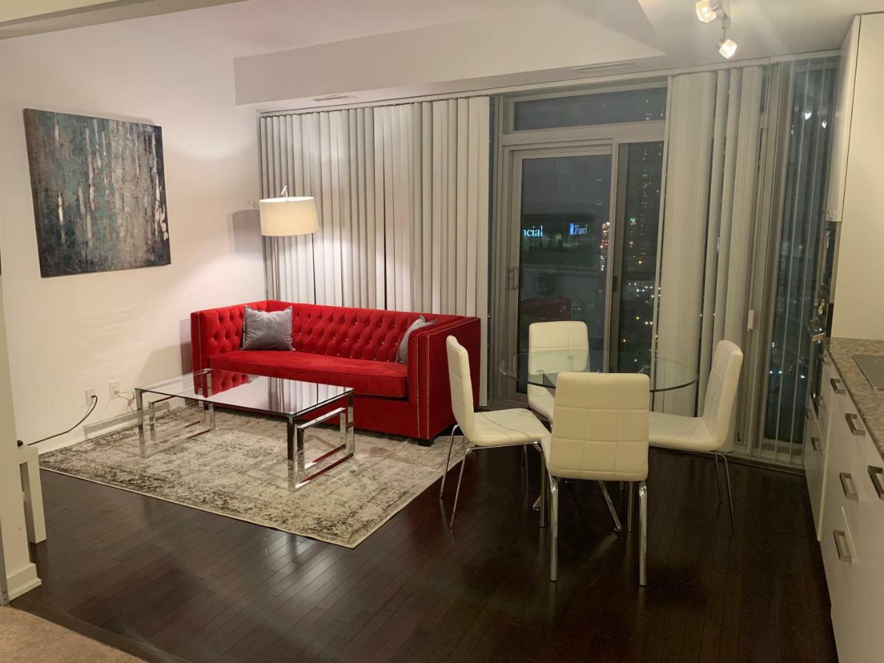 Aaira Suites โตรอนโต ภายนอก รูปภาพ