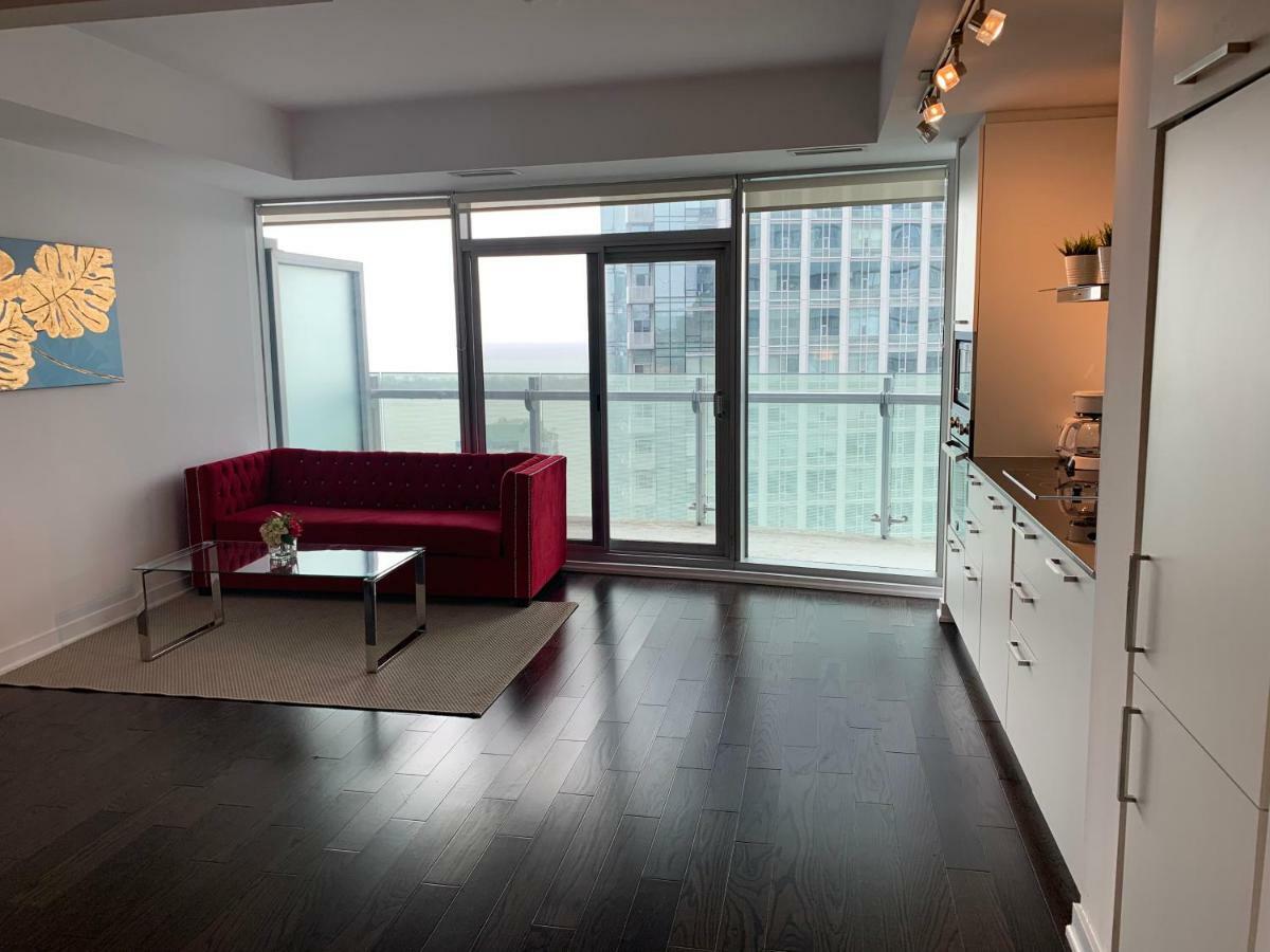 Aaira Suites โตรอนโต ภายนอก รูปภาพ