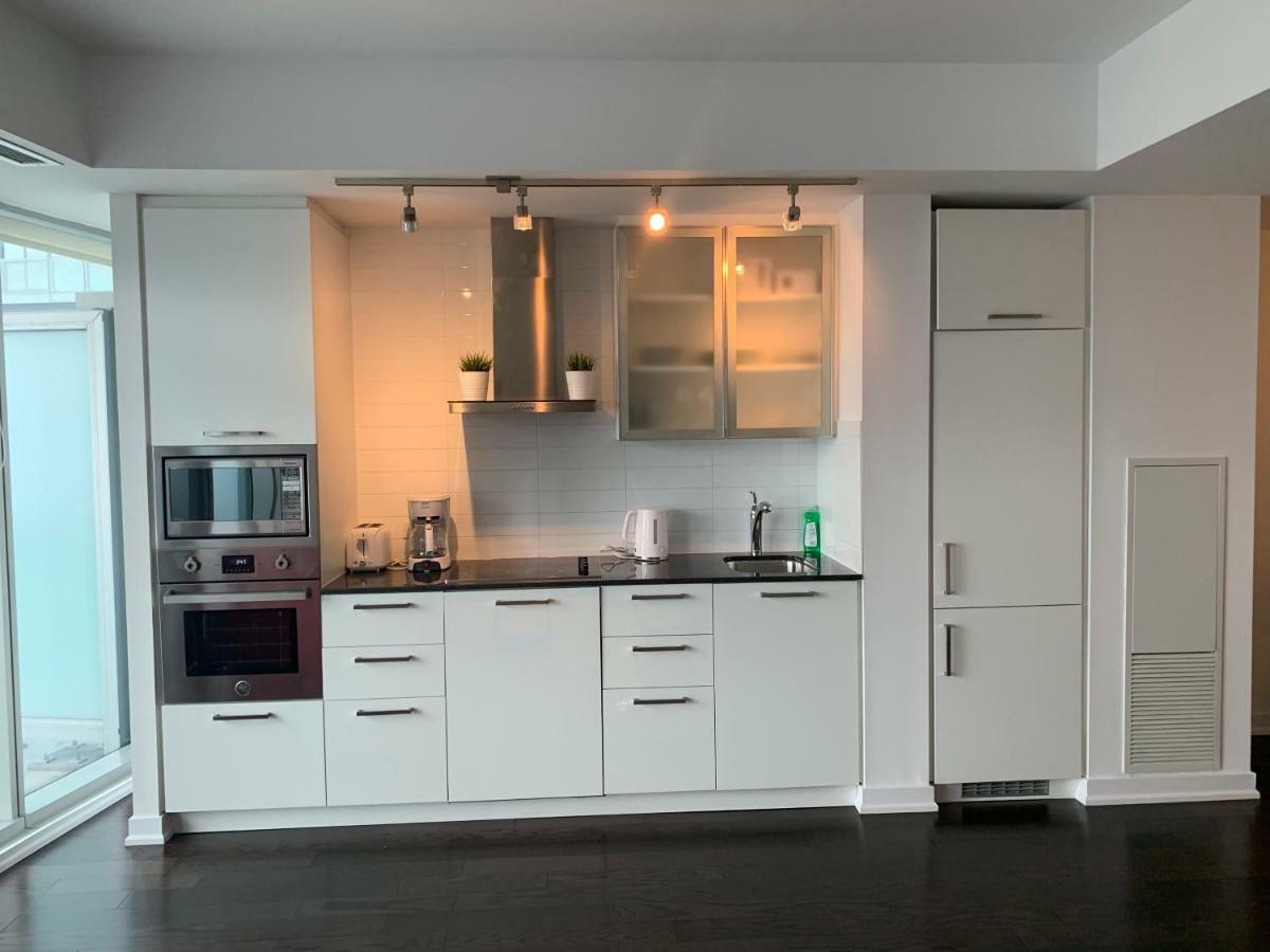Aaira Suites โตรอนโต ภายนอก รูปภาพ