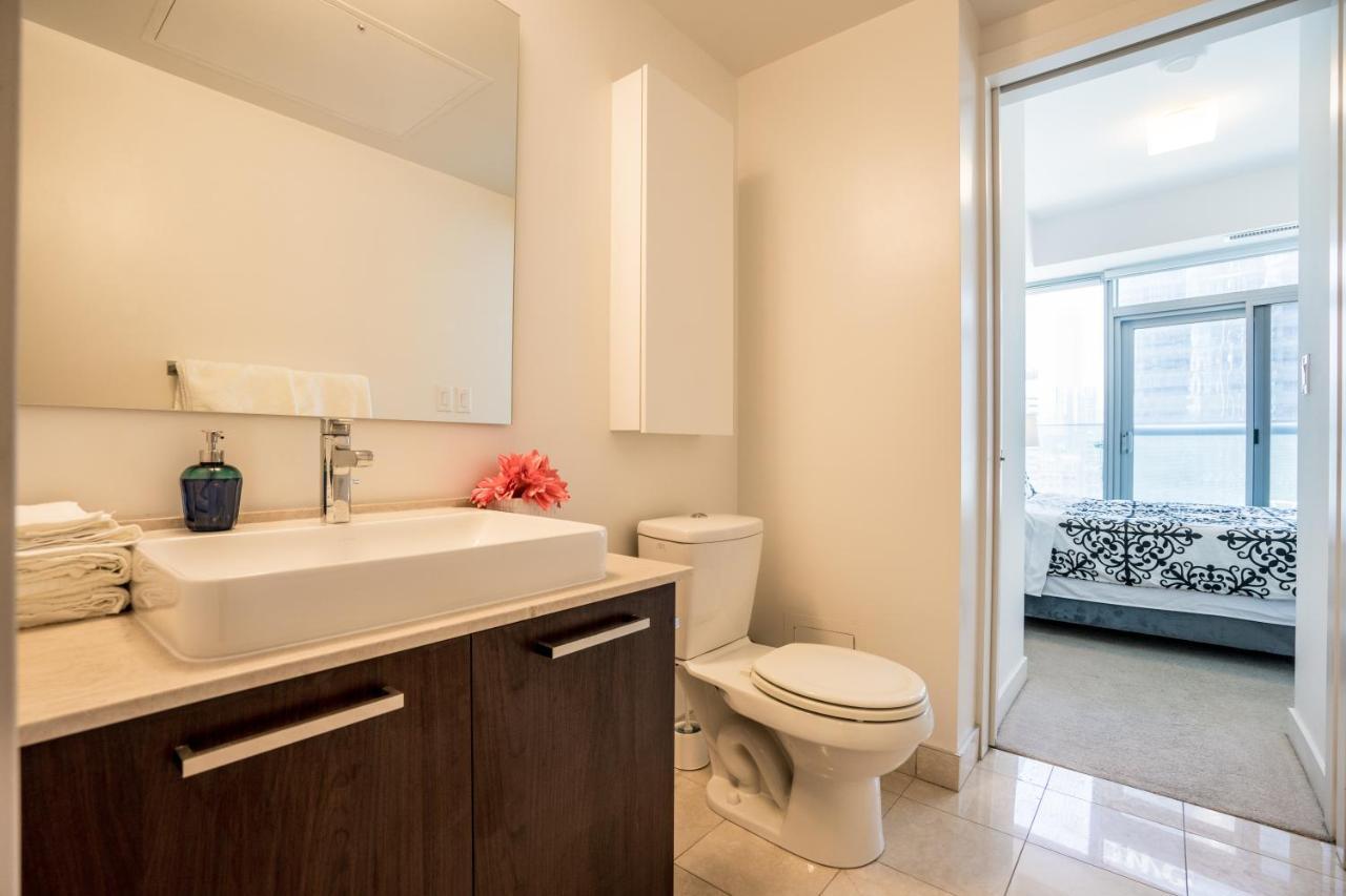 Aaira Suites โตรอนโต ภายนอก รูปภาพ